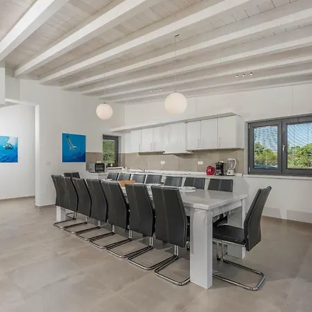 Sole Holiday Villa Medulin